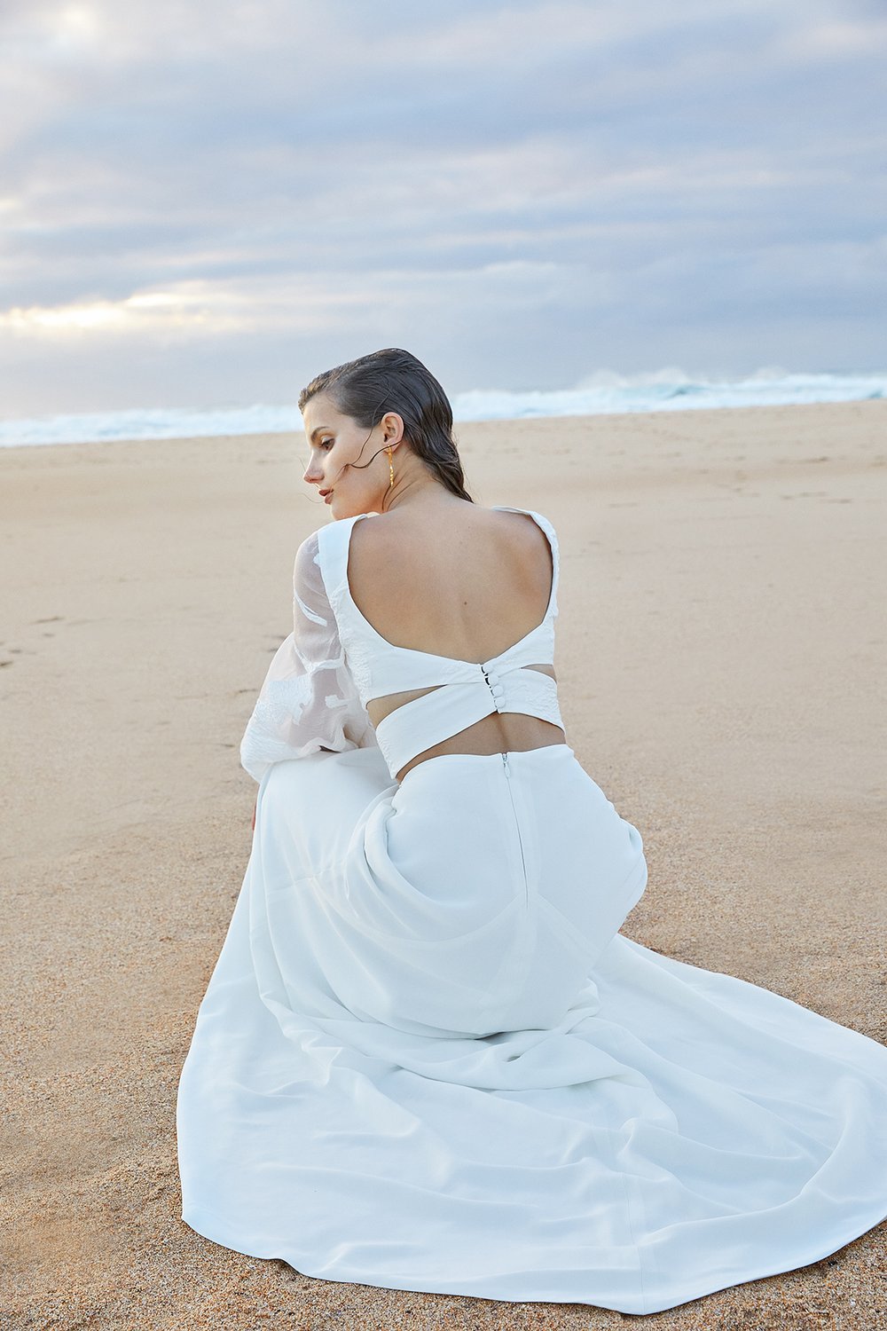 Elise bridal top gemaakt van organza en met cut-outs  van Prea James Bridal