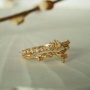 Gouden Evening Fleur ring van Laurie Fleming