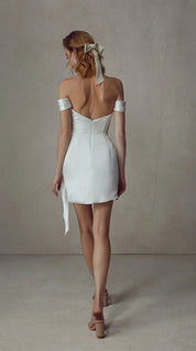 Mini satijnen off the shoulder jurkje van Katherine Tash Ilaria