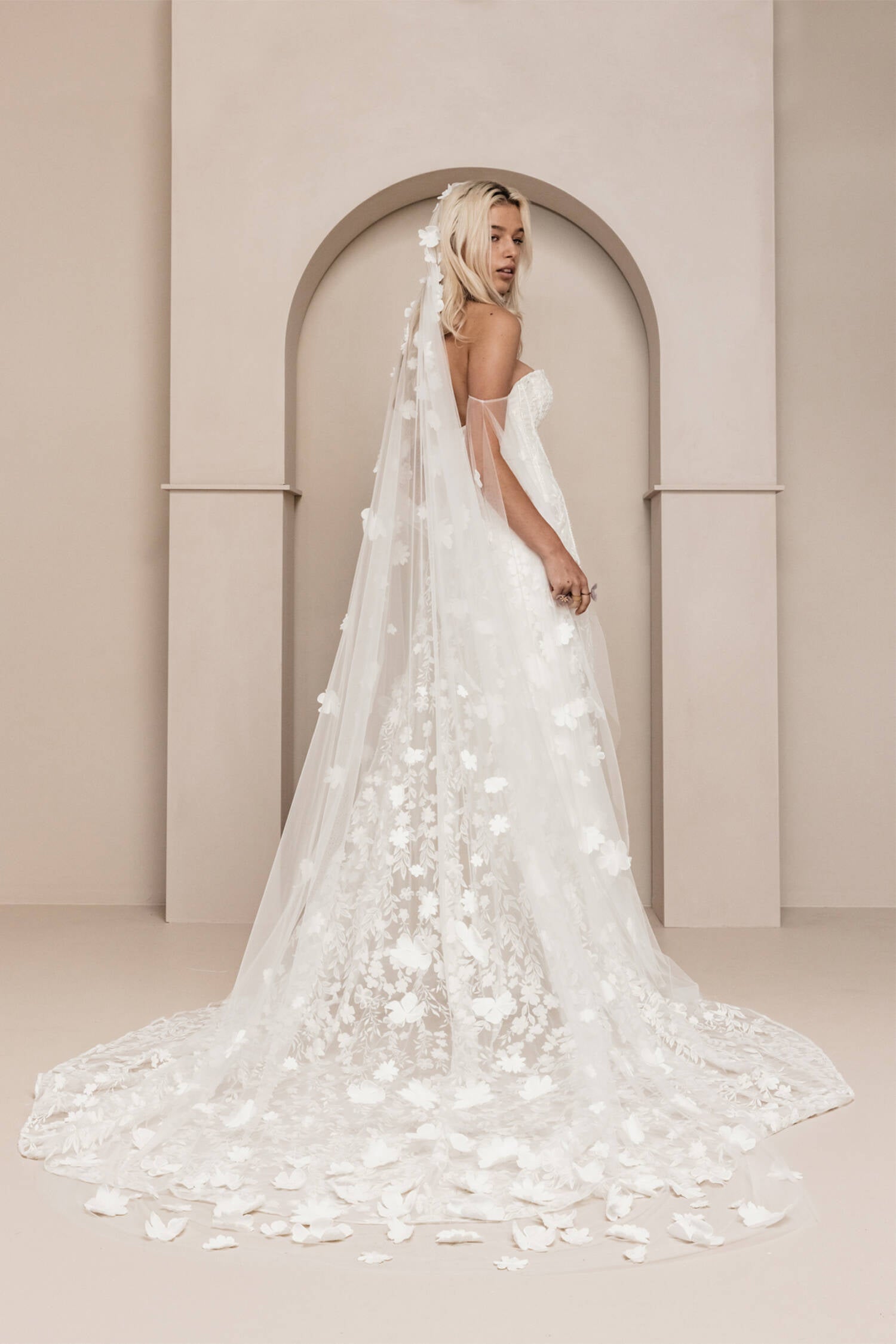 Cora veil romantisch gebloemde bohemian sluier van Rue De Seine