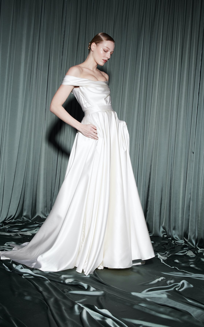 Serenity_Corset-Halfpenny-Wildatheartbridal01.png