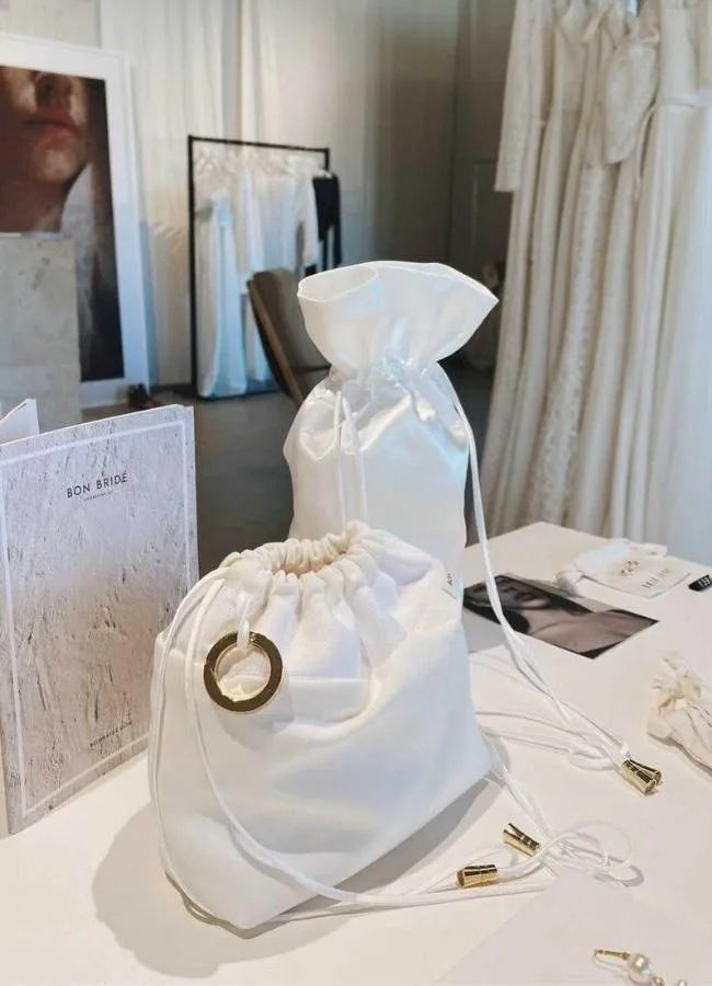 Handtas in ivory van Bon Bride