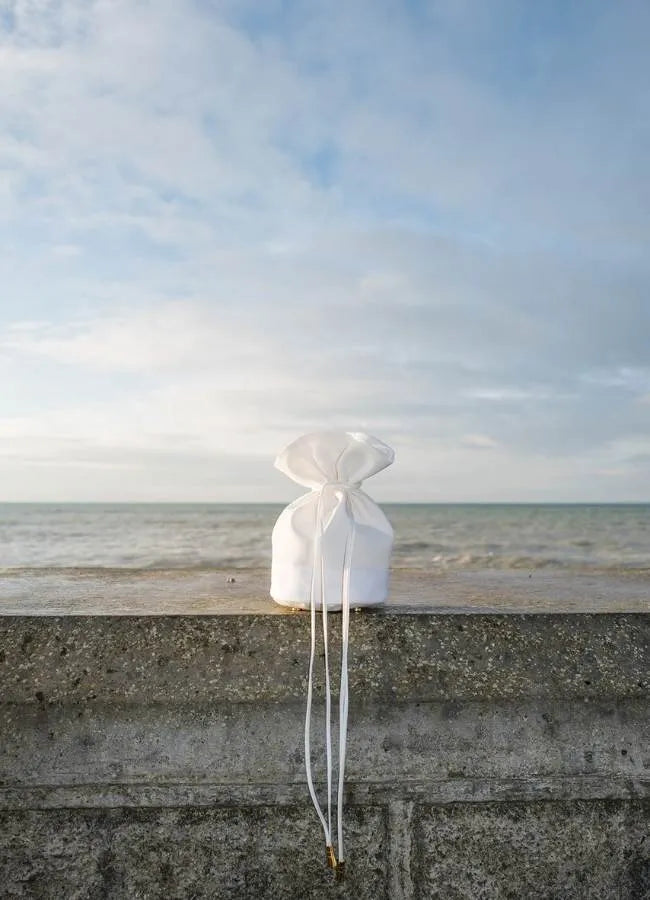 Handtas in ivory van Bon Bride
