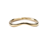 Undine band, gouden trouwring van Laurie Fleming