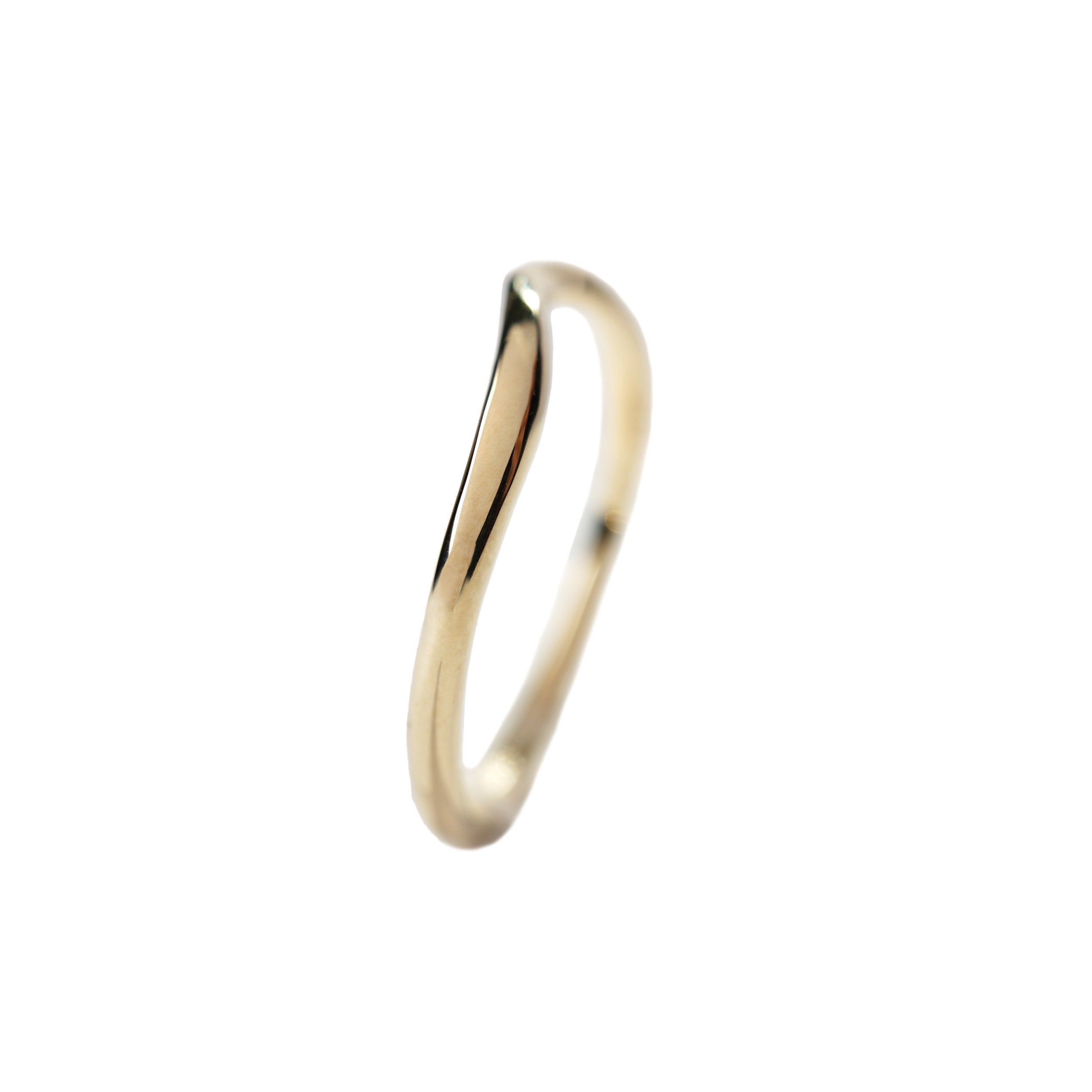 Undine band, gouden trouwring van Laurie Fleming