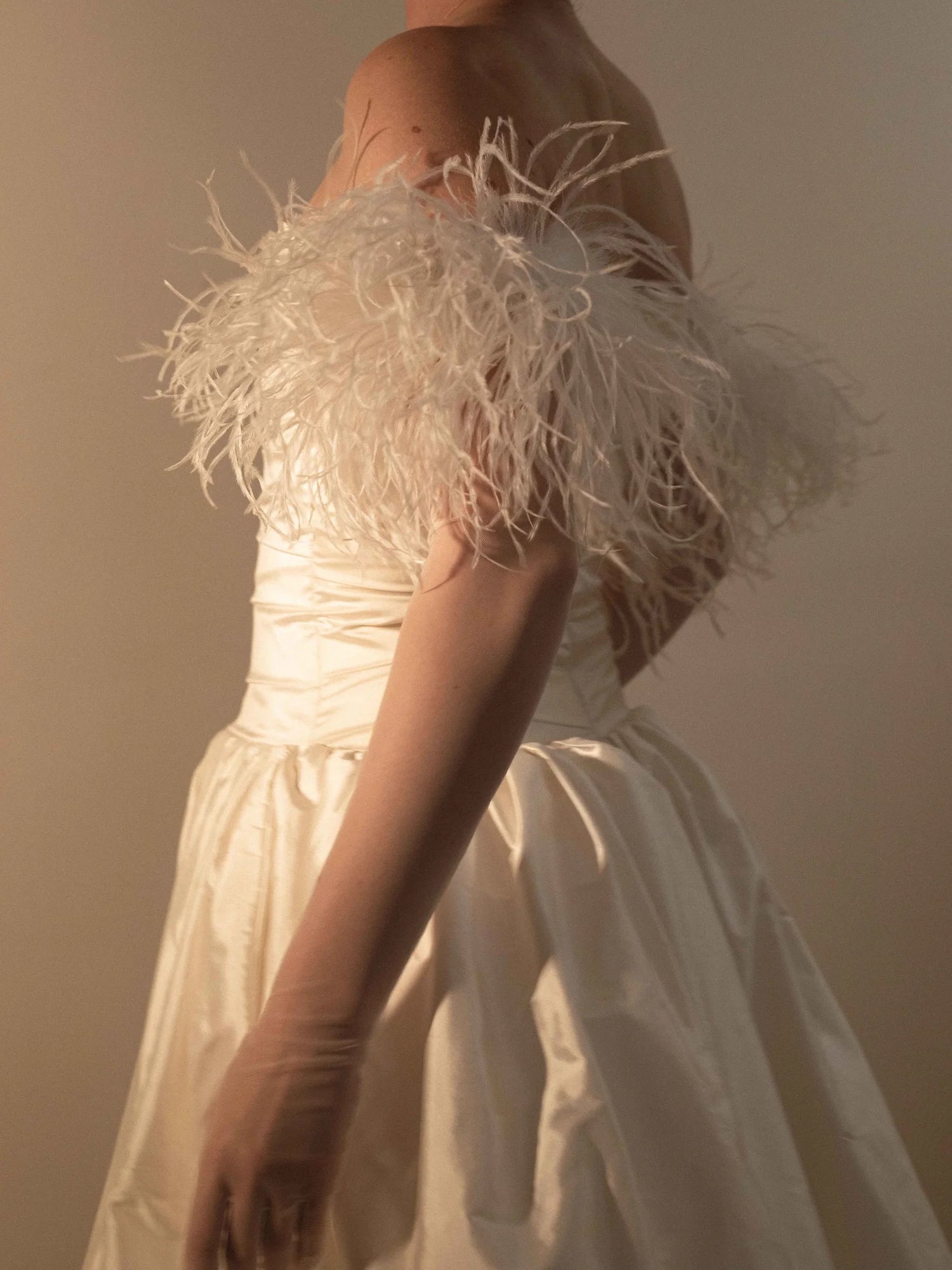 Carla Cest Jeanne bridal gloves 