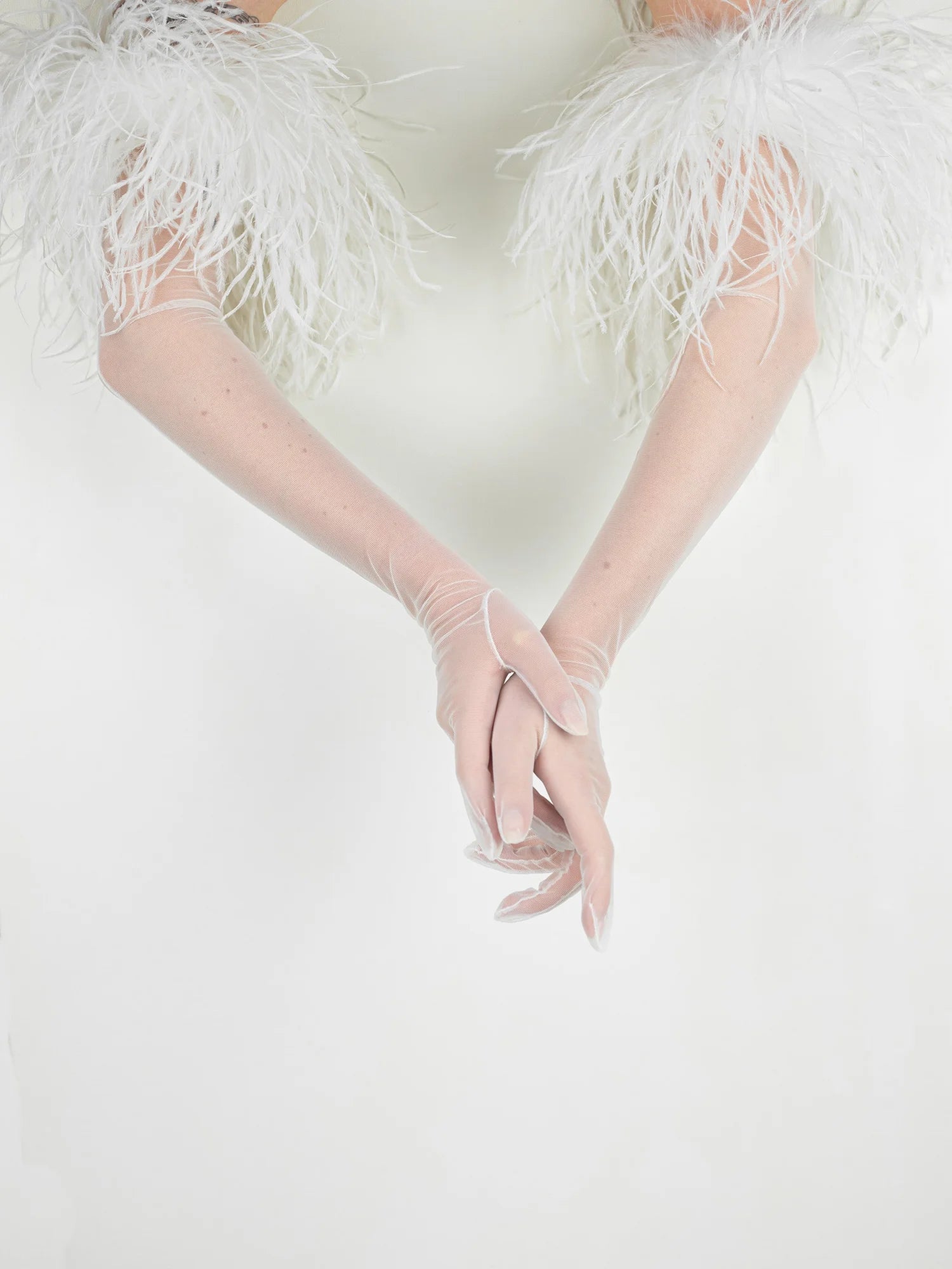 Carla C'est Jeanne bridal gloves 