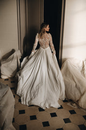 Tess romantische trouwjurk van Caroline Takvorian. 