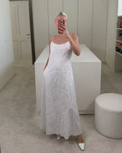 Dress petit Beurre, wit katoenen zomerjurk van Bernadette 
