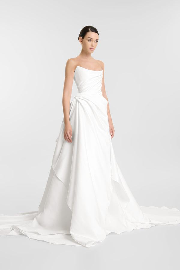 Evans moderne A-lijn trouwjurk van KYHA