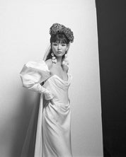 Galaxy Cape trouwjurk van Vivienne Westwood. Exclusief verkrijgbaar bij Wild At Heart Bridal Nederland. 