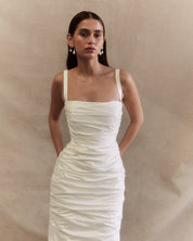 Trouwjurk Gianna van Prea James Bridal. Een minimalistische trouwjurk met pleats. 