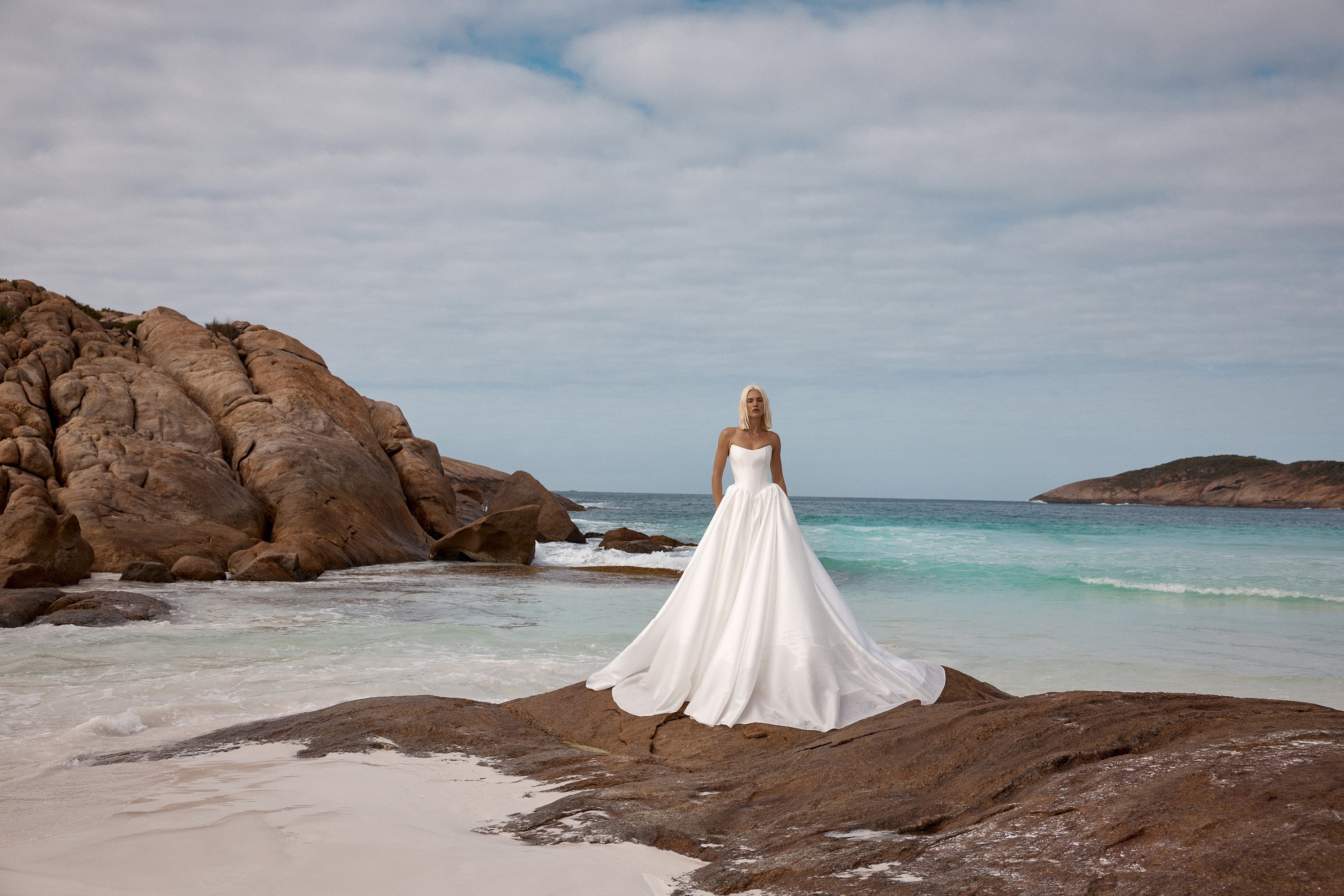 KYHA-miles-wildatheartbridal-trouwjurk