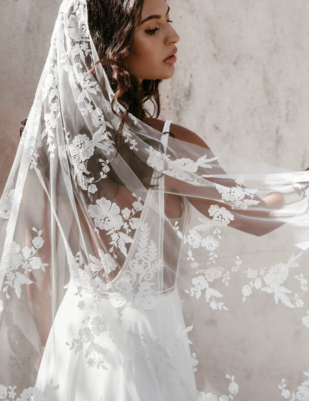 LOVERS_SOCIETY_BRIDAL_CLOUD_VEIL_Wildatheartbridal01.jpg