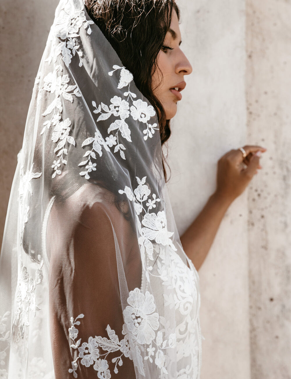 LOVERS_SOCIETY_BRIDAL_CLOUD_VEIL_Wildatheartbridal02.jpg