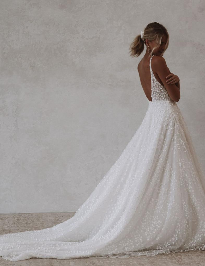 Louie_Flowy-MWL-Wildatheartbridal04.jpg