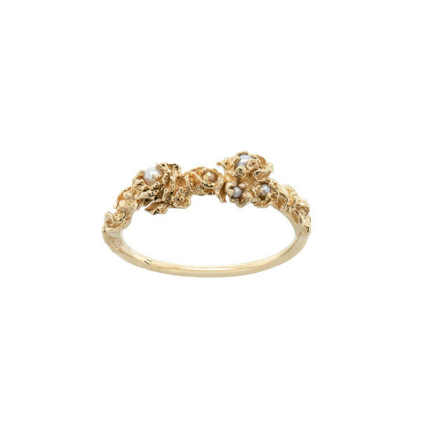 Gouden Pearl Blossom ring met parels van Laurie Fleming
