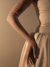 C'est Jeanne Rhea Full Glove