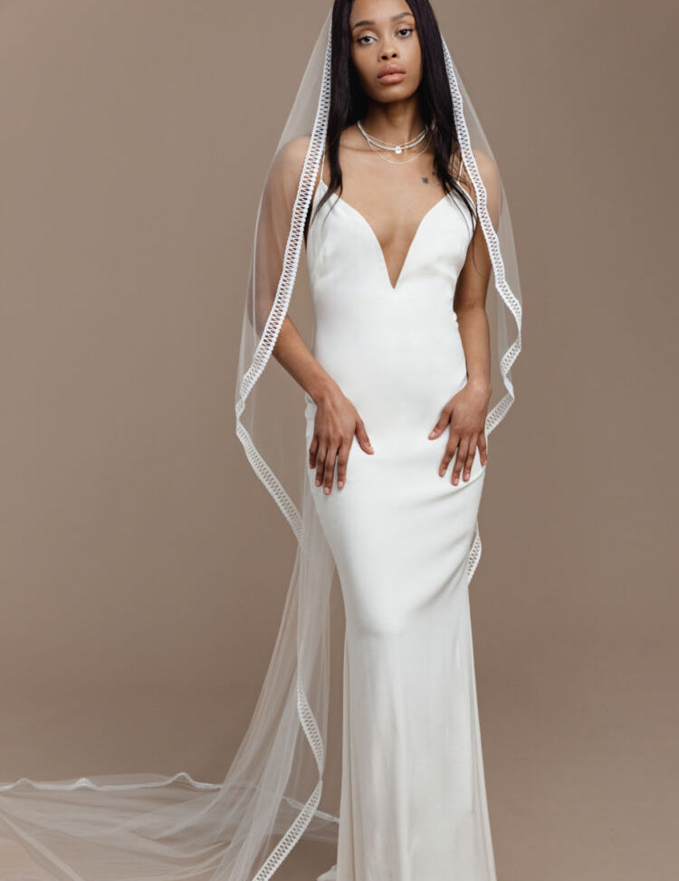 Sadi veil Bohemian  sluier met een kanten rand van Rue de Seine 