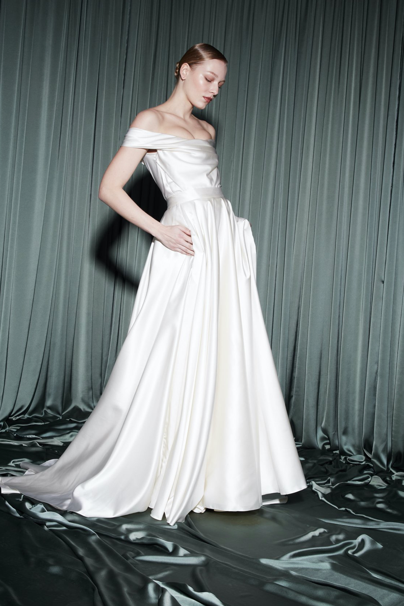 Serenity_Corset-Halfpenny-Wildatheartbridal01.png