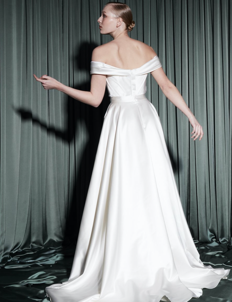 Serenity_Corset-Halfpenny-Wildatheartbridal02.png