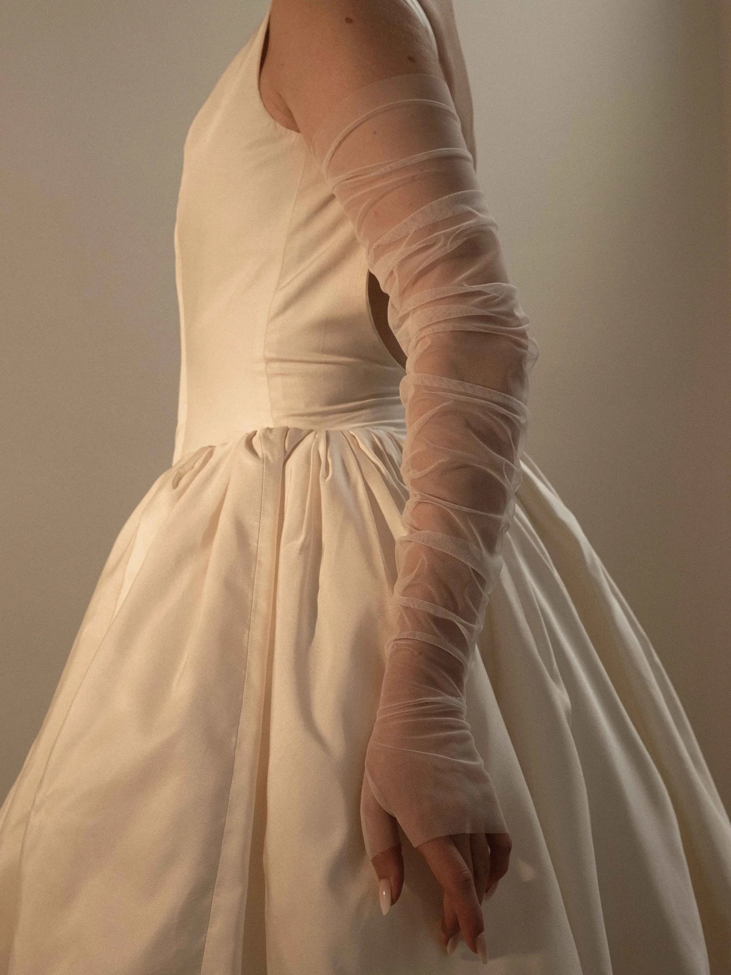 C'est Jeanne Vanessa Halve Glove