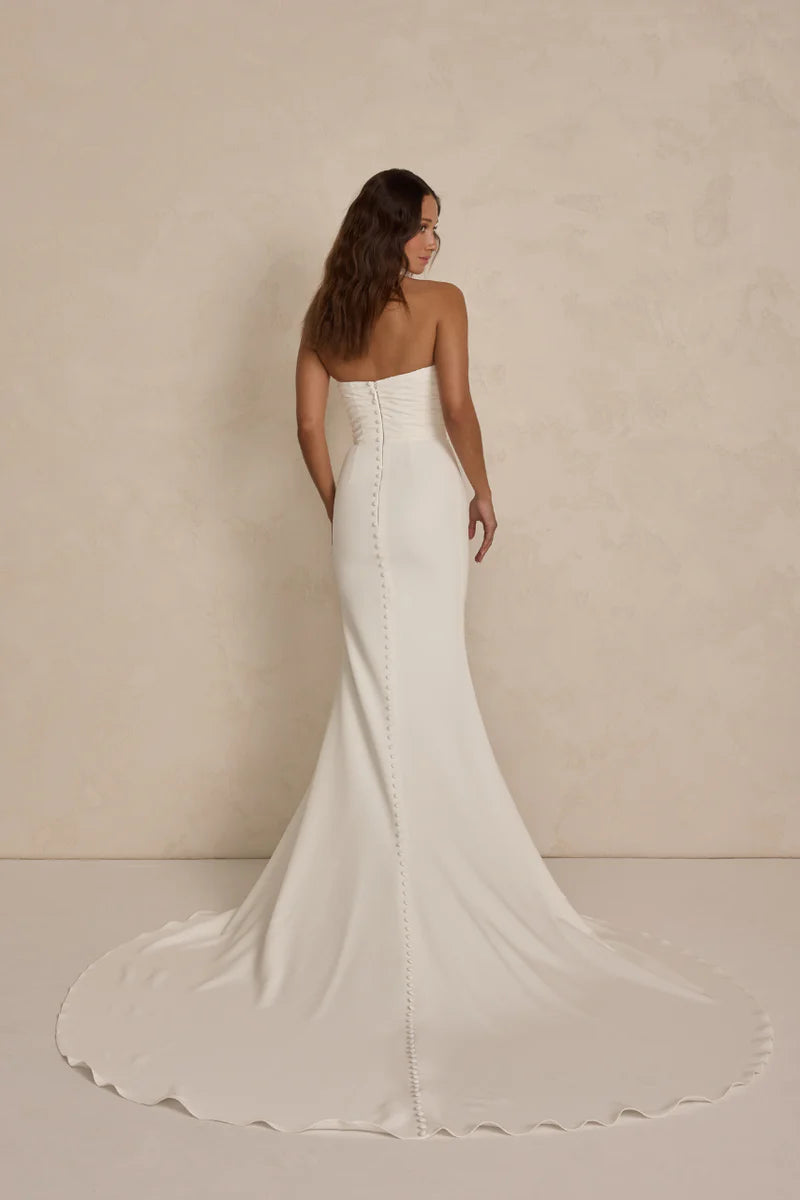 Winter_Trouwjurk_MadeWithLoveBridal1.webp